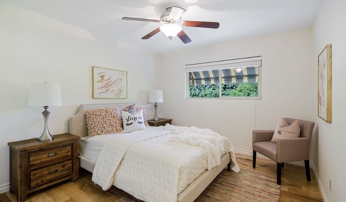 ceiling fan with light bedroom