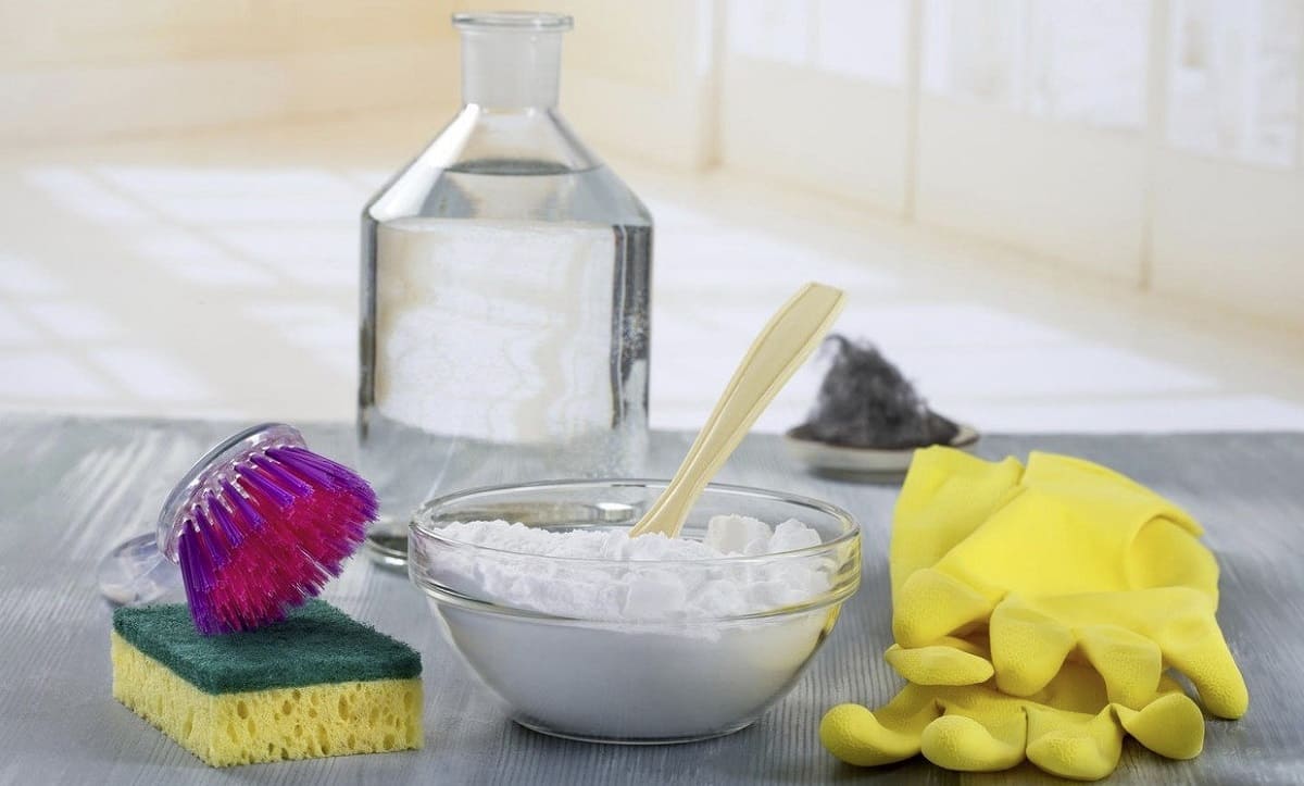 Baking soda for cleaning