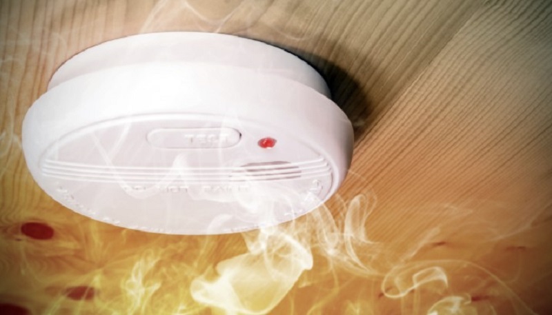 carbon monoxide detector beeping