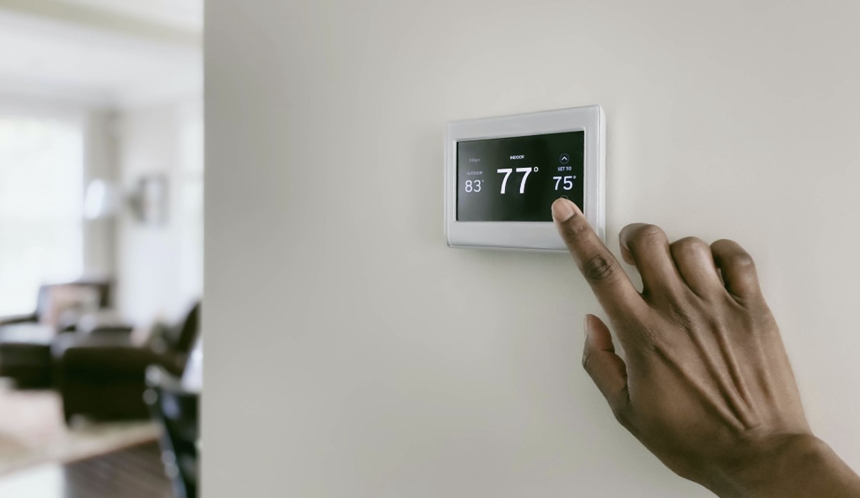 Large-screen thermostat