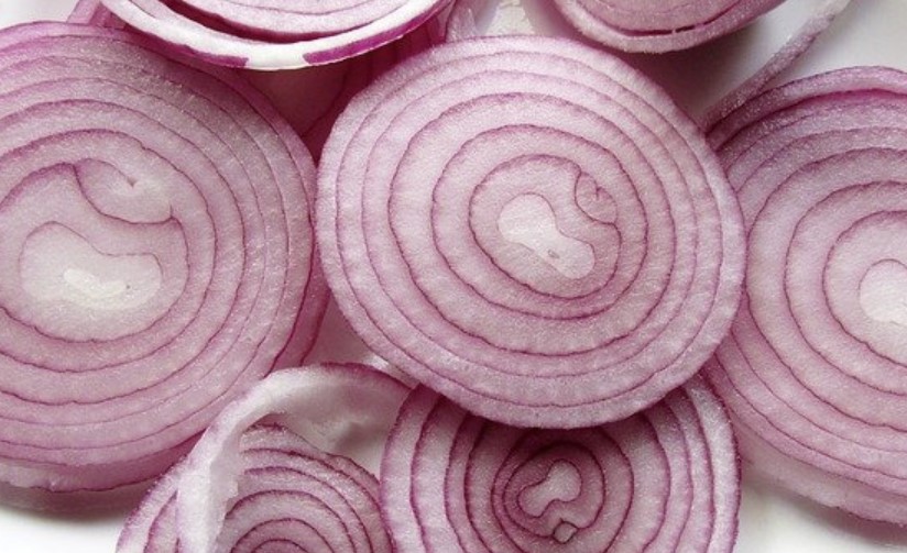 Sliced onions