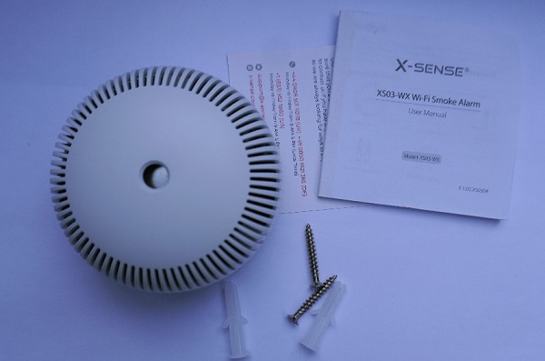 X-Sense XS03-WX smoke alarm